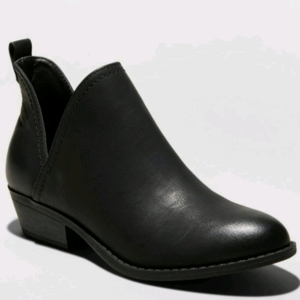 Women's Boots- Black Booties size 7